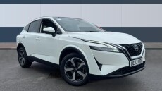 Nissan Qashqai 1.3 DiG-T MH N-Connecta [Glass Roof] 5dr Petrol Hatchback